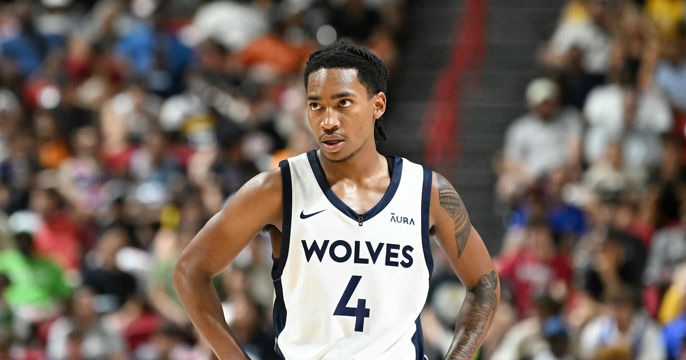 Rob Dillingham suma 25 puntos y 12 asistencias y los Timberwolves