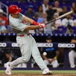 Ante crecientes preocupaciones de salud, los Phillies se enfrentan a los Marlins