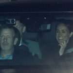 Meghan Markle sonríe radiante mientras ella y el príncipe Harry asisten a la fiesta de cumpleaños repleta de estrellas de Tyler Perry con Oprah y su mejor amiga Gayle King