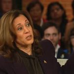 Kamala Harris amenaza con disparar a los intrusos en su casa durante un evento con Oprah Winfrey