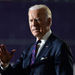 Biden espera más recortes de tasas de la Fed, dice que el trabajo “no está terminado”