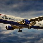 “No creas que no te voy a pegar…”: Mujer embarazada es empujada y agredida en un vuelo de British Airways